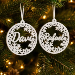 Enfeite de Natal Personalizado com Nome – Bola Natalina com Flocos de Neve